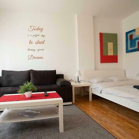 Studio Apartman Natali Загреб Екстериор снимка